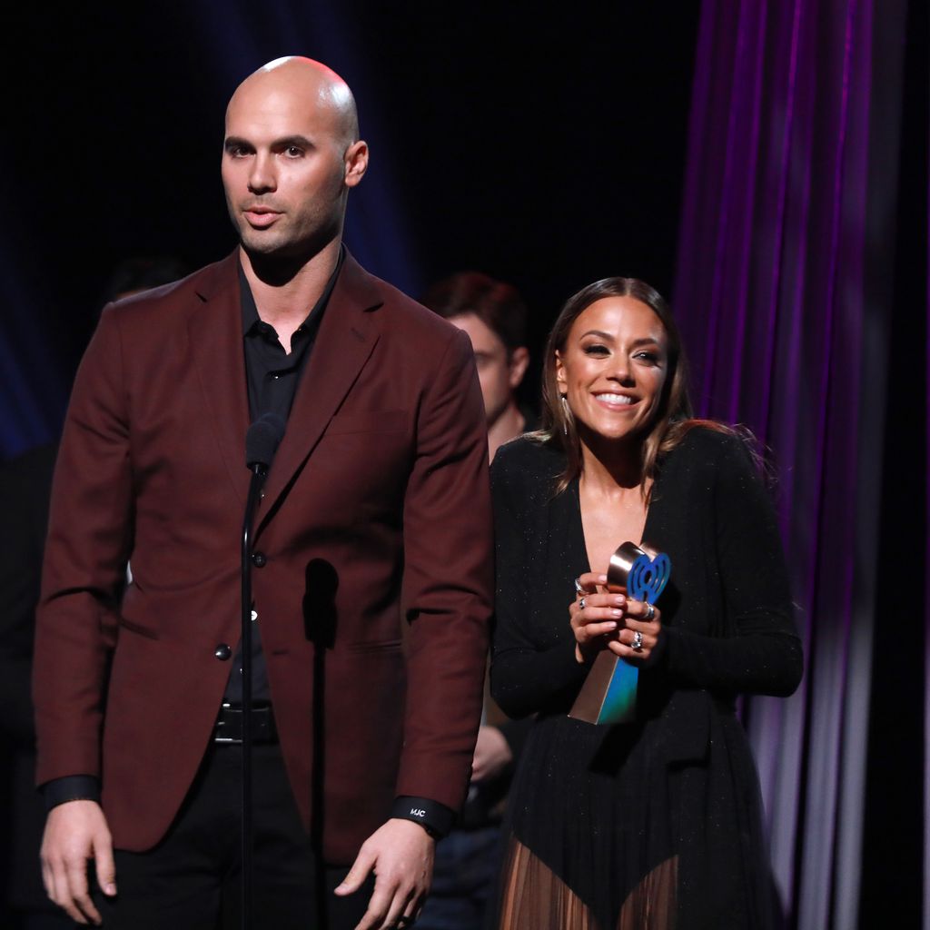 Mike Caussin und Jana Kramer