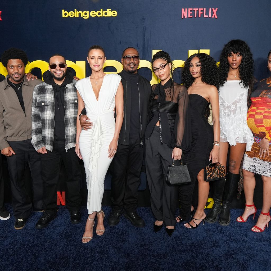 Eddie Murphy mit seiner Frau und sieben seiner Kinder, 2025