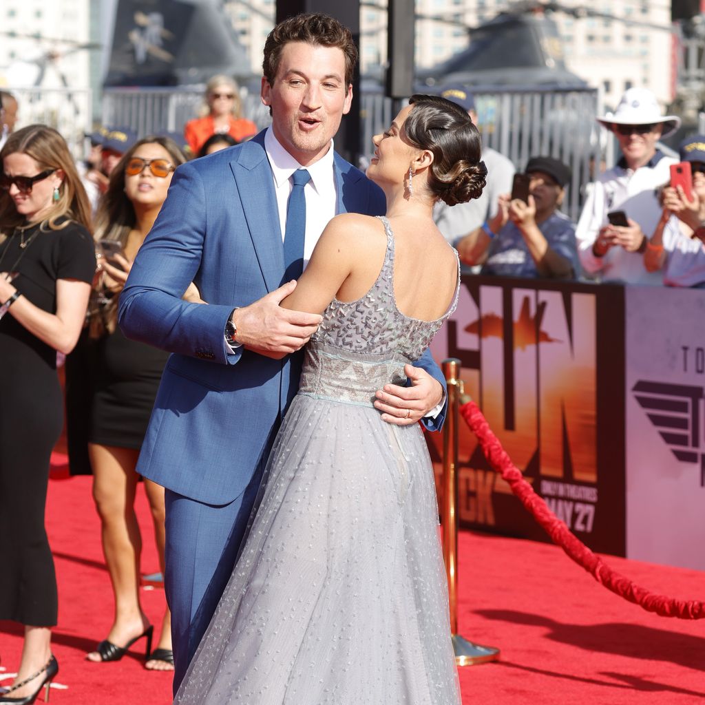 Miles Teller und Keleigh Sperry bei der "Top Gun: Maverick!"-Premiere