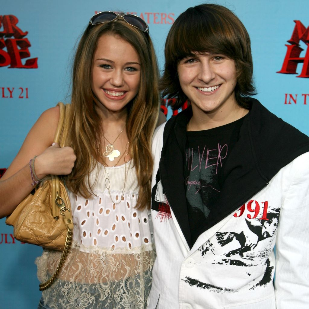 Miley Cyrus und Mitchel Musso im Juli 2006