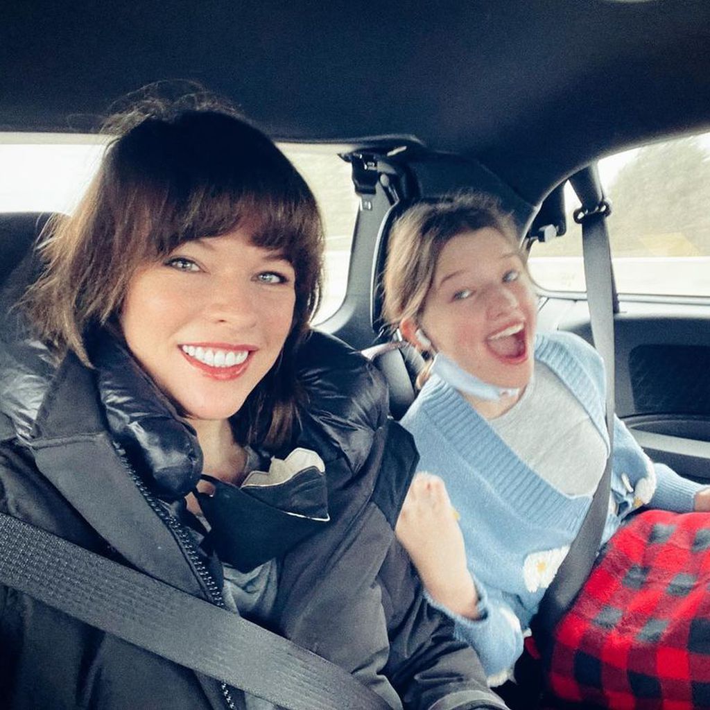 Milla Jovovich und ihre Tochter Ever Gabo Anderson im März 2021