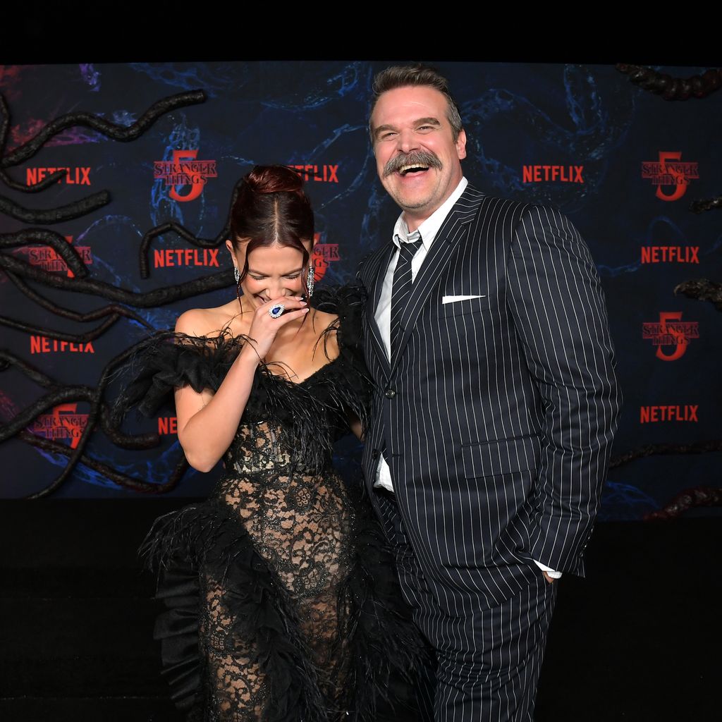 Millie Bobby Brown und David Harbour bei der Weltpremiere von "Stranger Things" Staffel 5