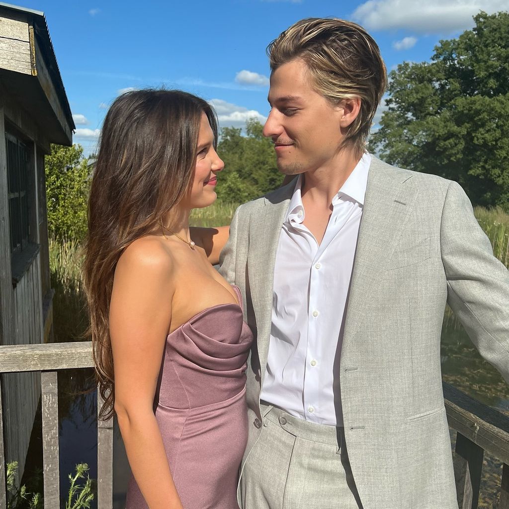 Millie Bobby Brown und Jake Bongiovi, Ehepaar