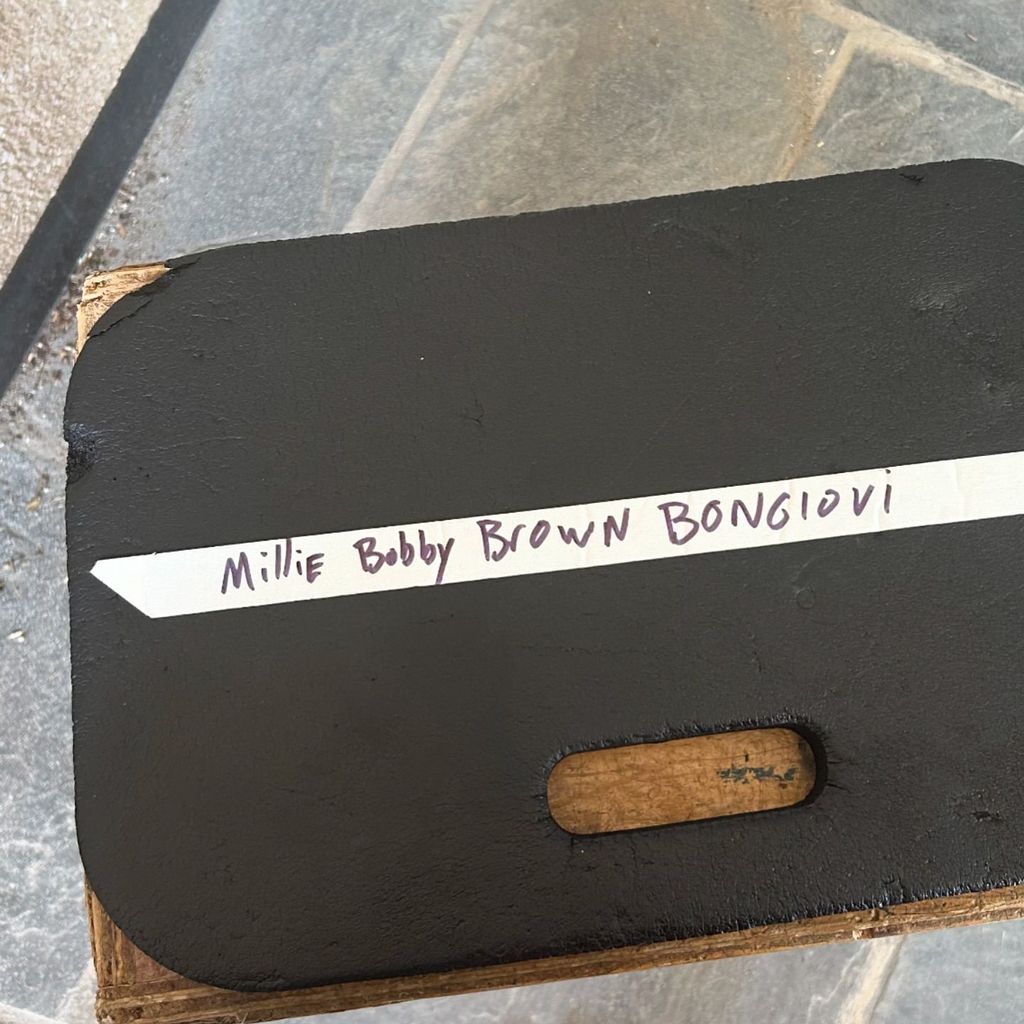 Millie Bobby Browns neuer Name am "Stranger Things"-Set