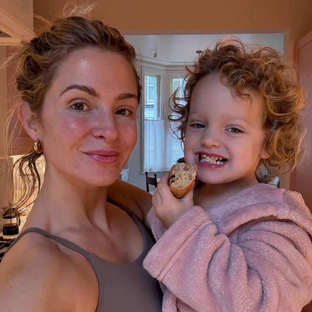 Millie Mackintosh und ihre Tochter, November 2024