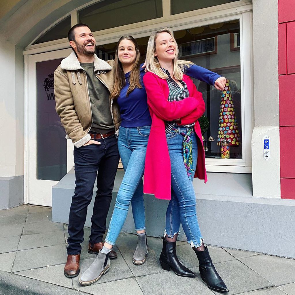 Miloš Vuković, Josephine Becker und Alica Hubiak am "Unter uns"-Set