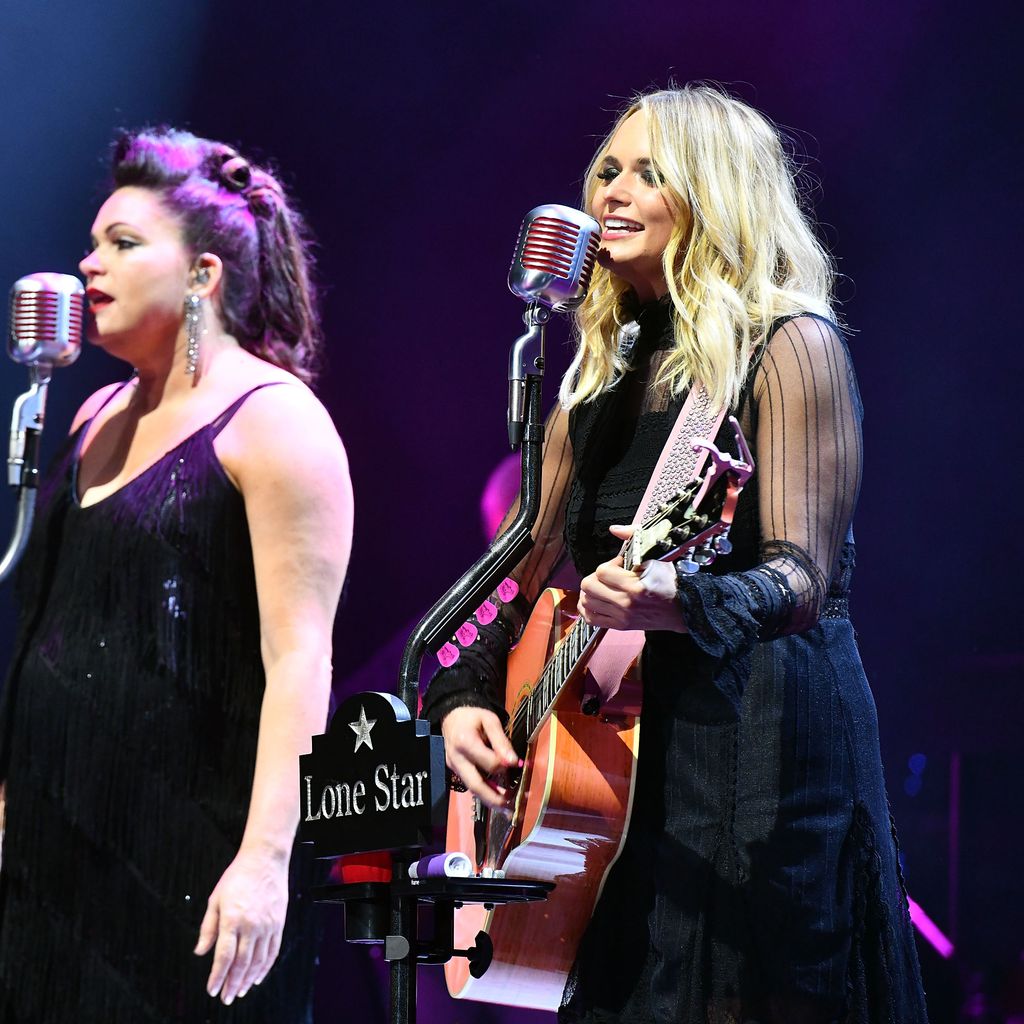 Miranda Lambert (r) mit ihrer Band Pistol Annies