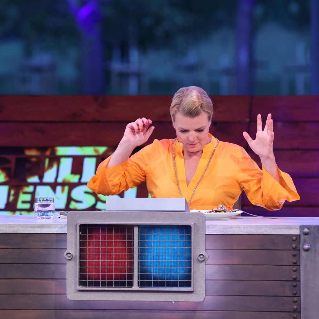 Mirja Boes beim Sommer-Special von "Grill den Henssler"