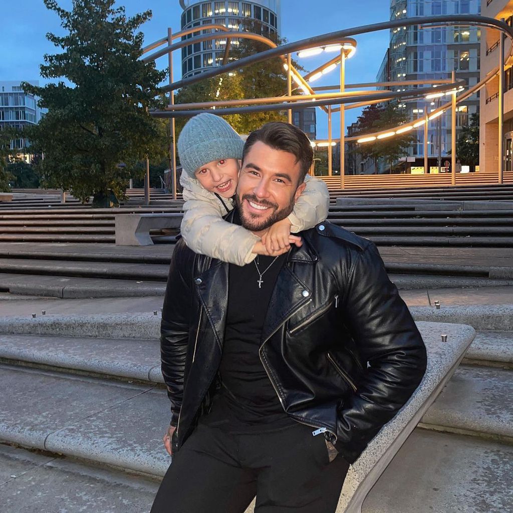 Mischa Mayer mit dem Sohn von Samantha Abdul