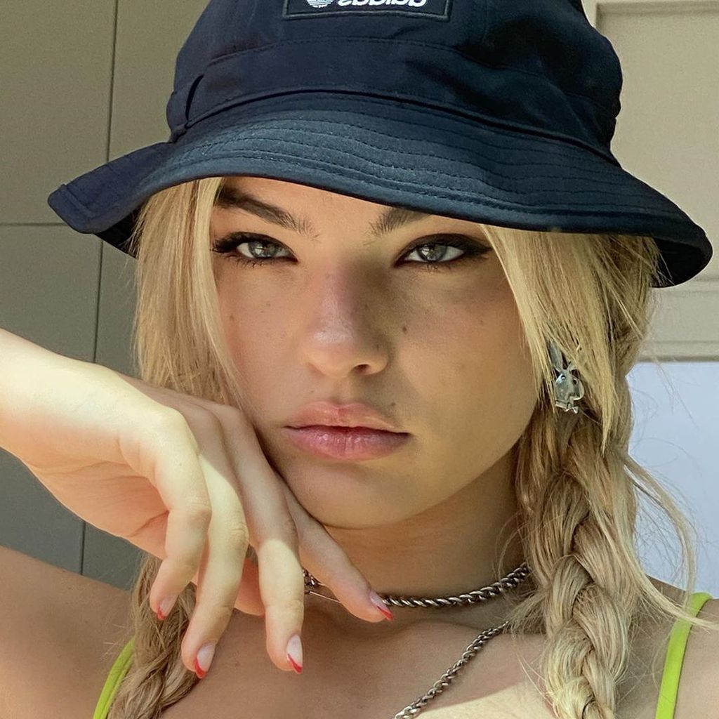 Model Sarah Almoril
