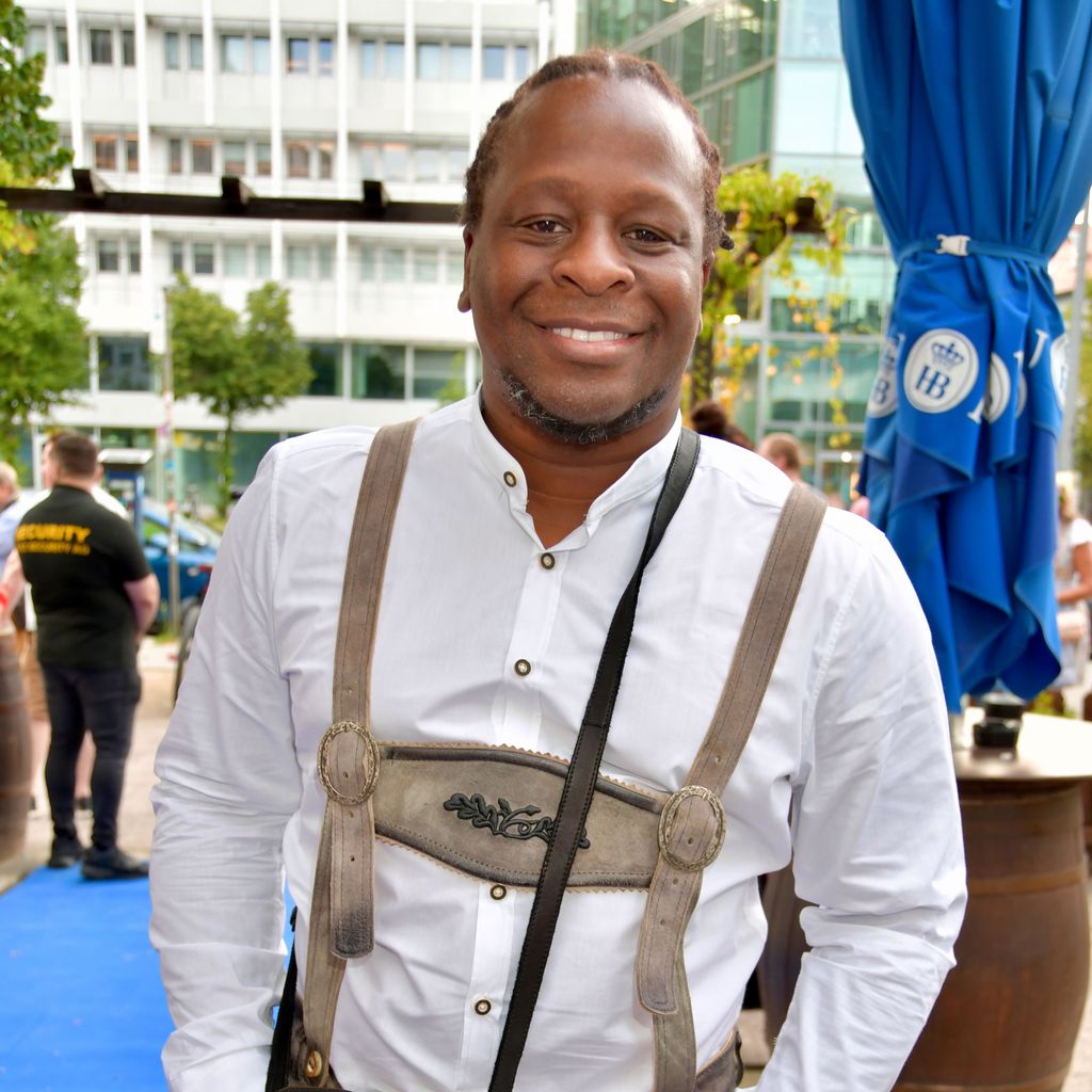 Mola Adebisi, Moderator