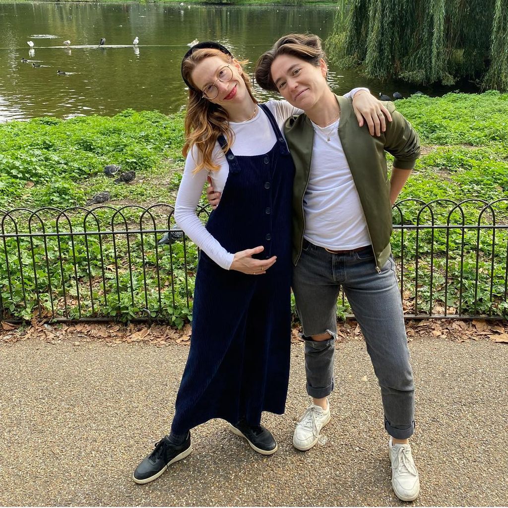 Molly Bernard und ihre Freundin Hannah im Dezember 2022