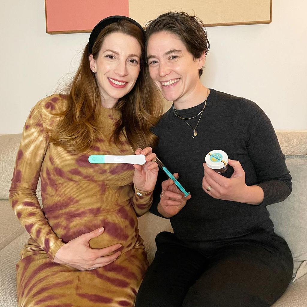 Molly Bernard und ihre Freundin Hannah im Dezember 2022