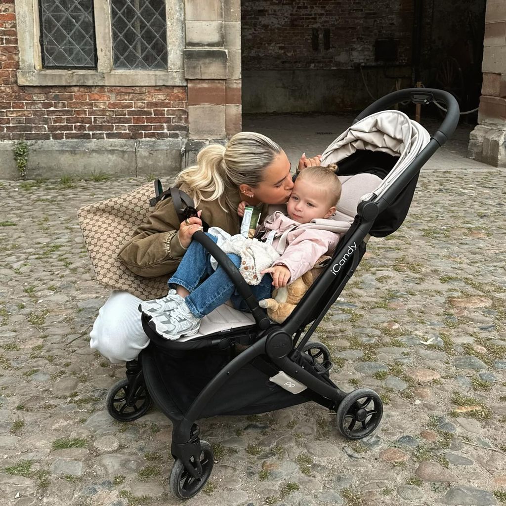 Molly-Mae Hague und ihre Tochter Bambi