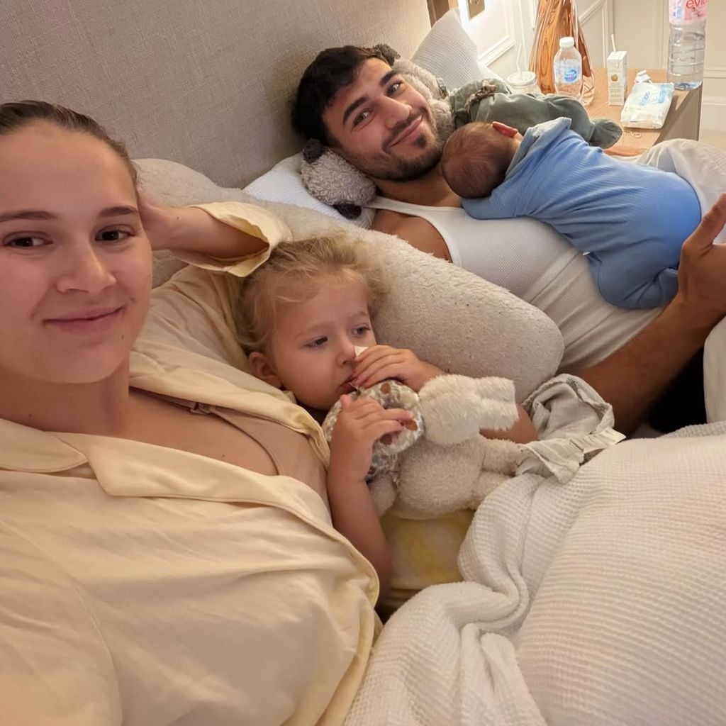 Molly-Mae Hague und Tommy Fury mit ihren Kindern Bambi und Midas, Juni 2026