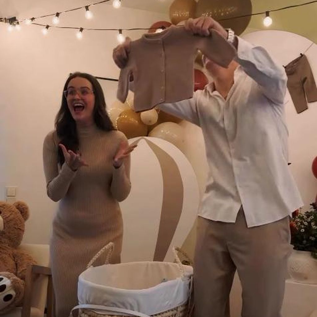 Mone Mahoni und Kobe Mahoni beim Gender-Reveal ihres Babys