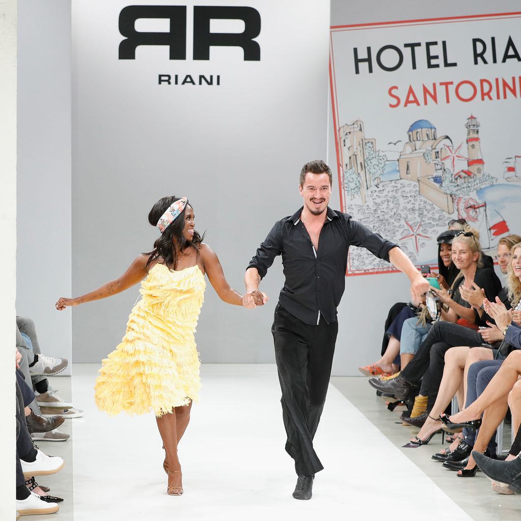 Motsi Mabuse und Evgenij Voznyuk bei der Riani Fashion Show 2017