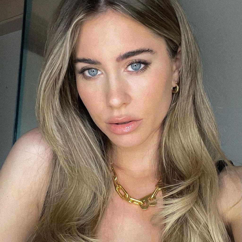 Mrs. Bella, Influencerin