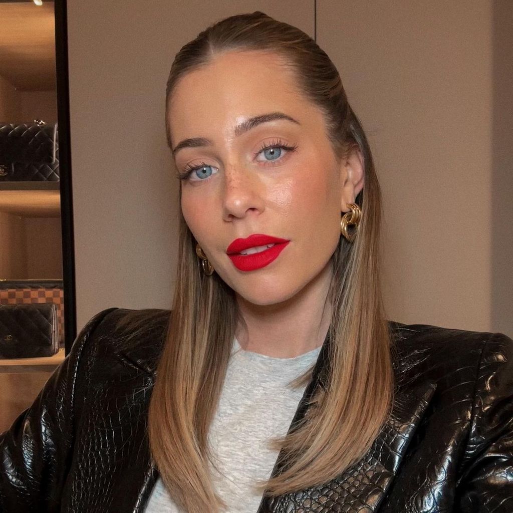 Mrs. Bella, Influencerin