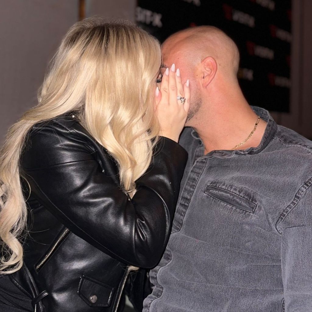 Mrs. Marlisa mit ihrem neuen Lover, Oktober 2023