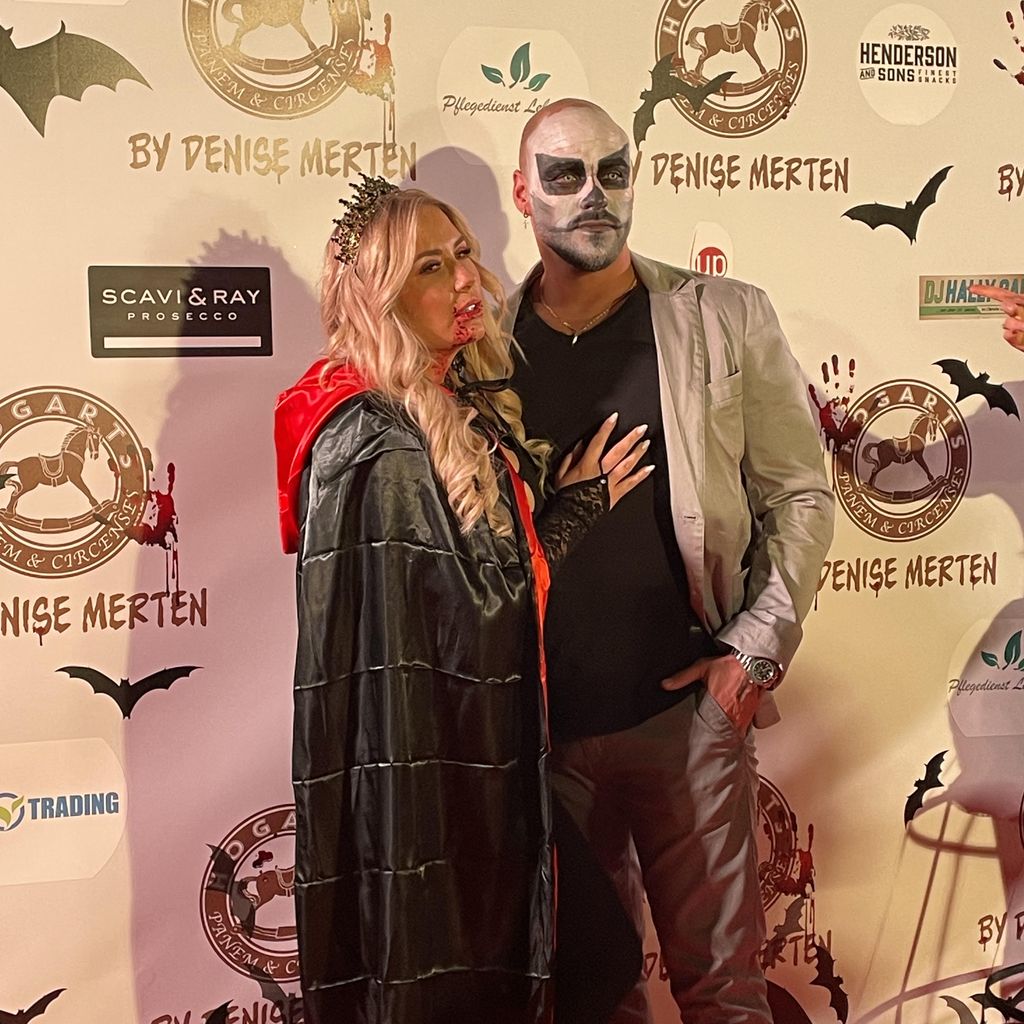 Mrs.Marlisa und ihr neuer Lover bei Denise Mertens Halloween-Party