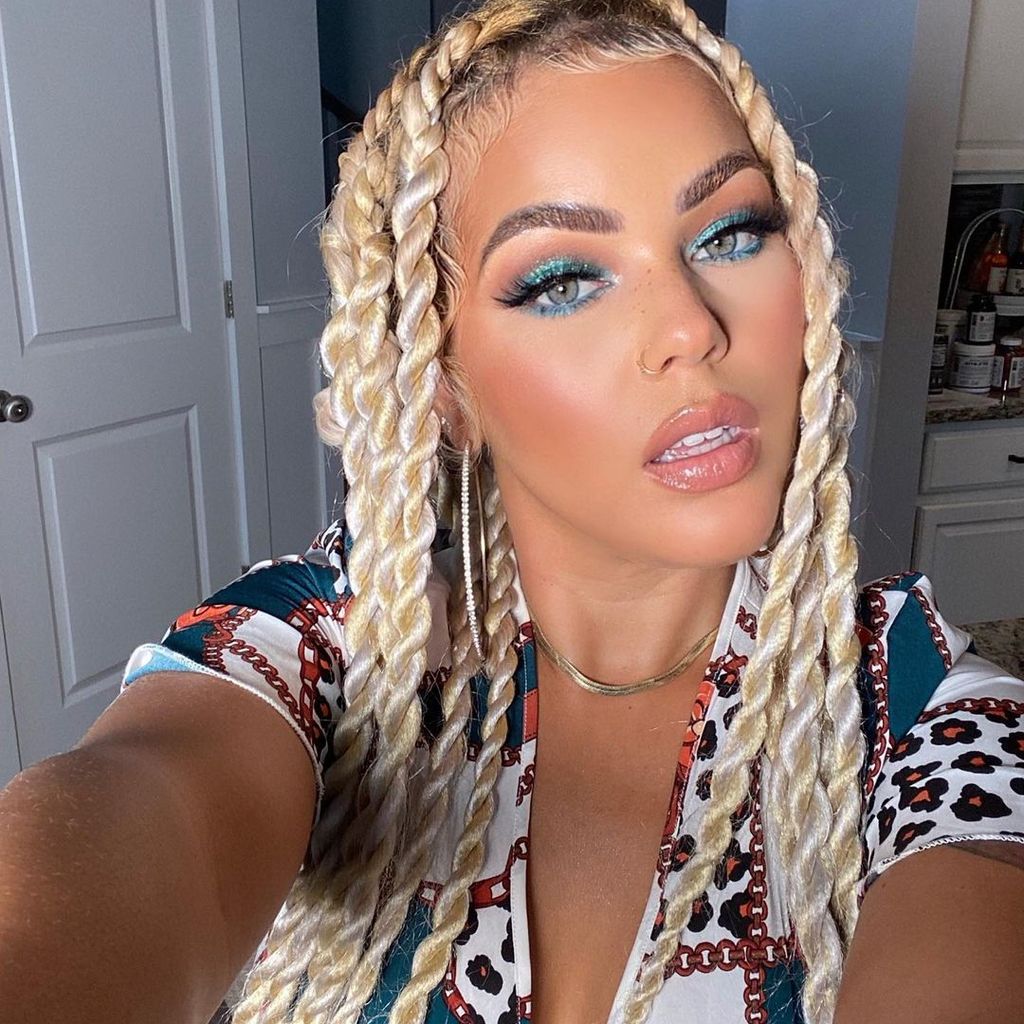 Ms. Jacky Oh, Influencerin