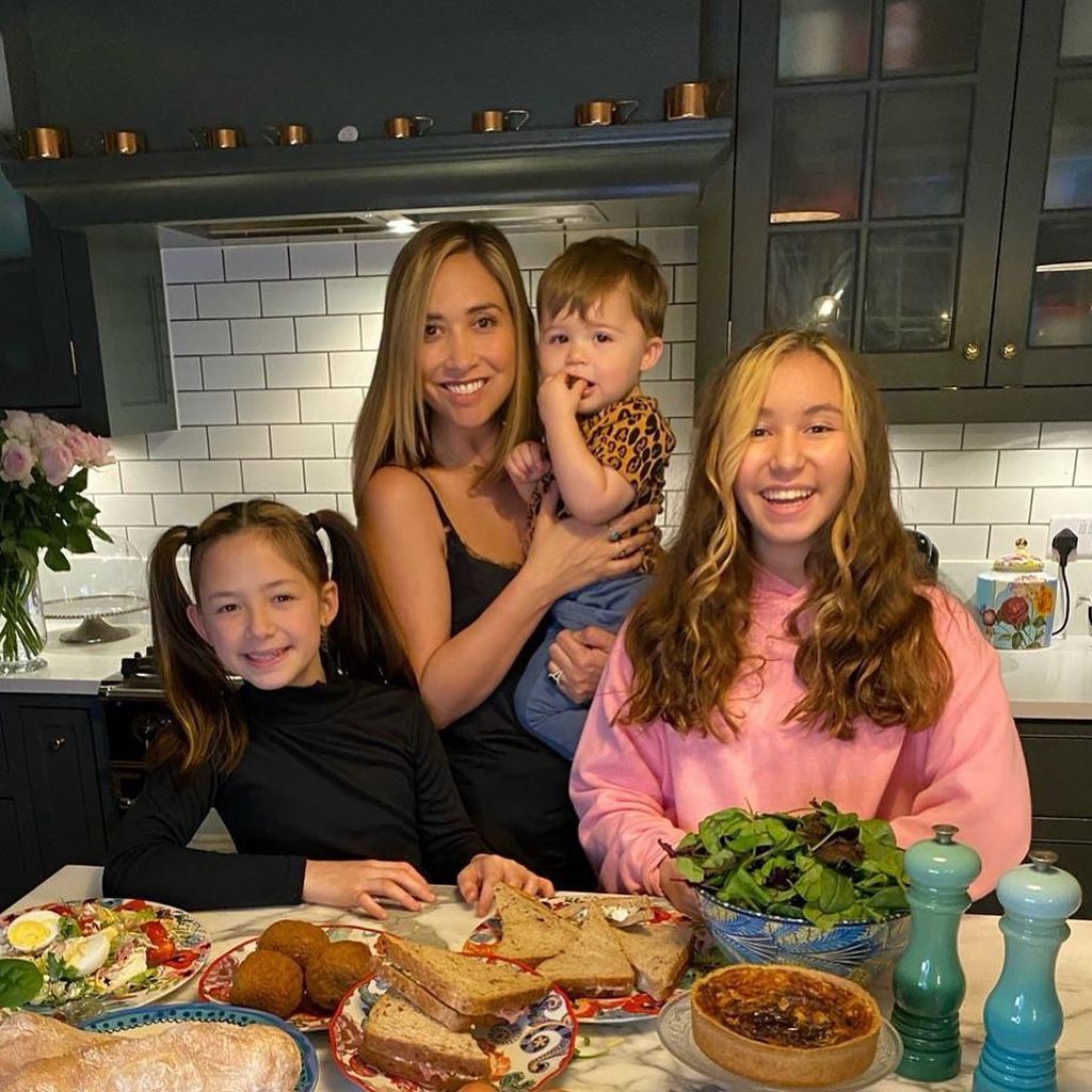 Myleene Klass mit ihren drei Kindern