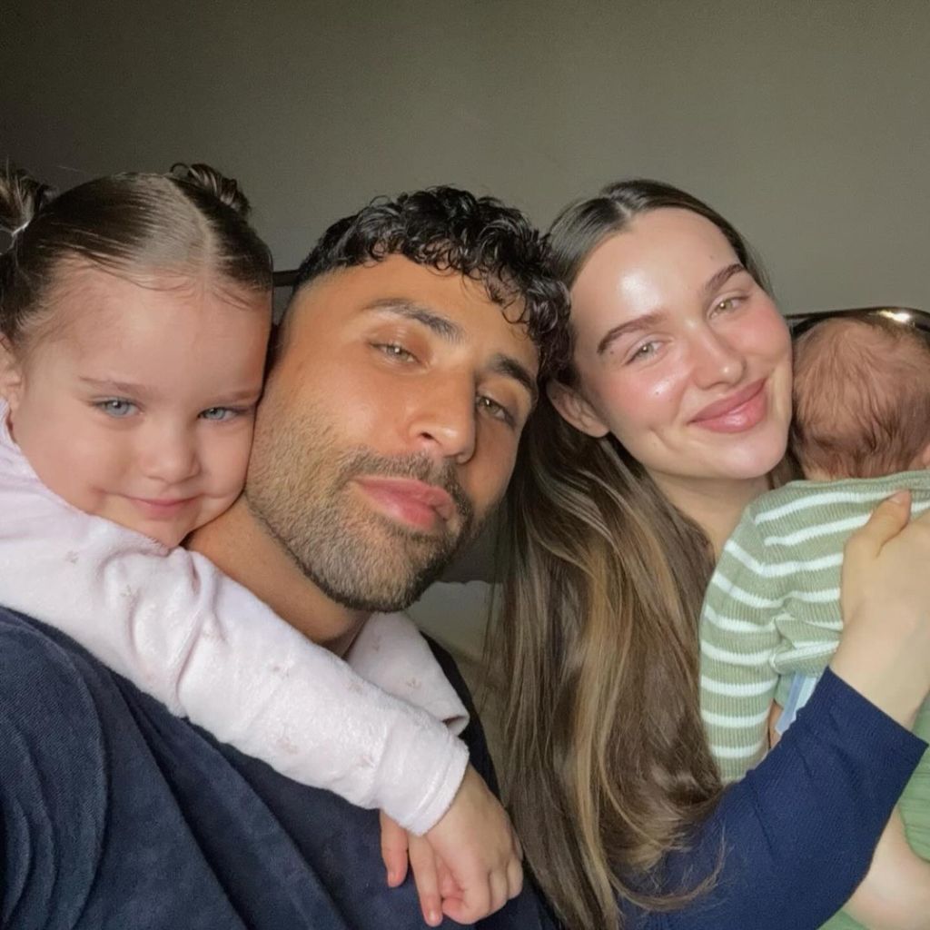 Nader und Louisa Jindaoui mit ihren Kindern Imani und Nidal, Mai 2024