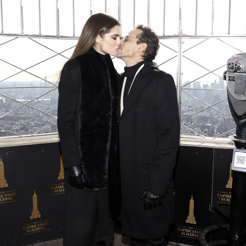 Nadia Ferreira und Marc Anthony im Dezember 2022 in New York City
