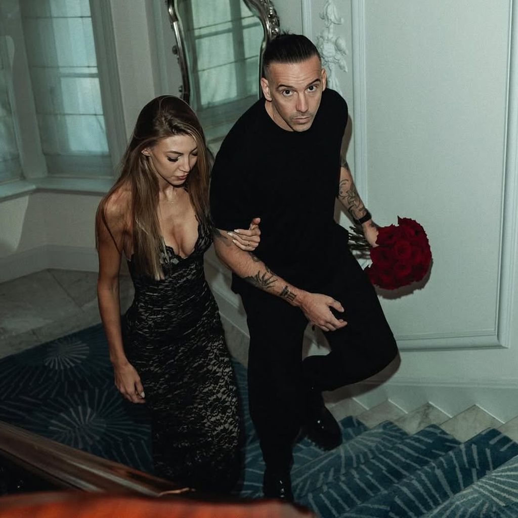 Nadine Krena und Rapper RAF Camora im November 2025