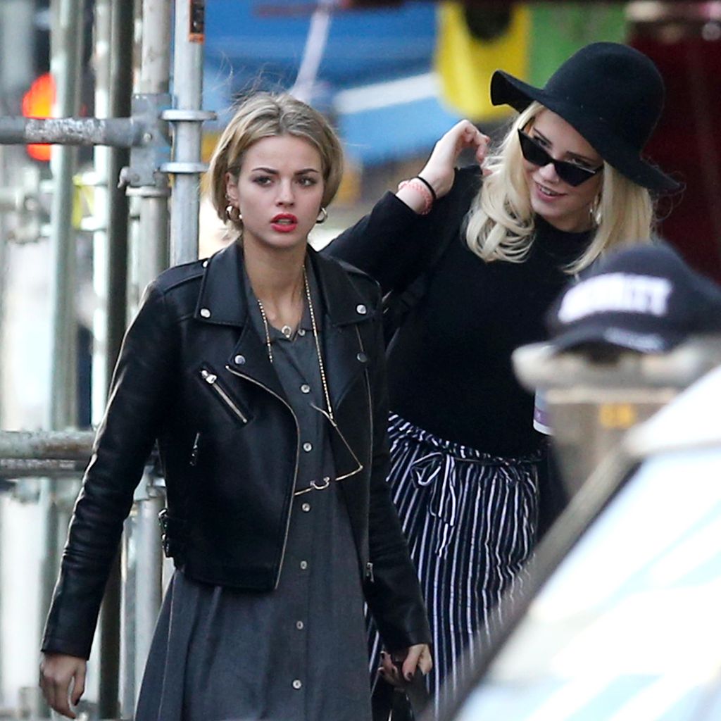 Nadine und Julia P. am Set von "Germany's next Topmodel"