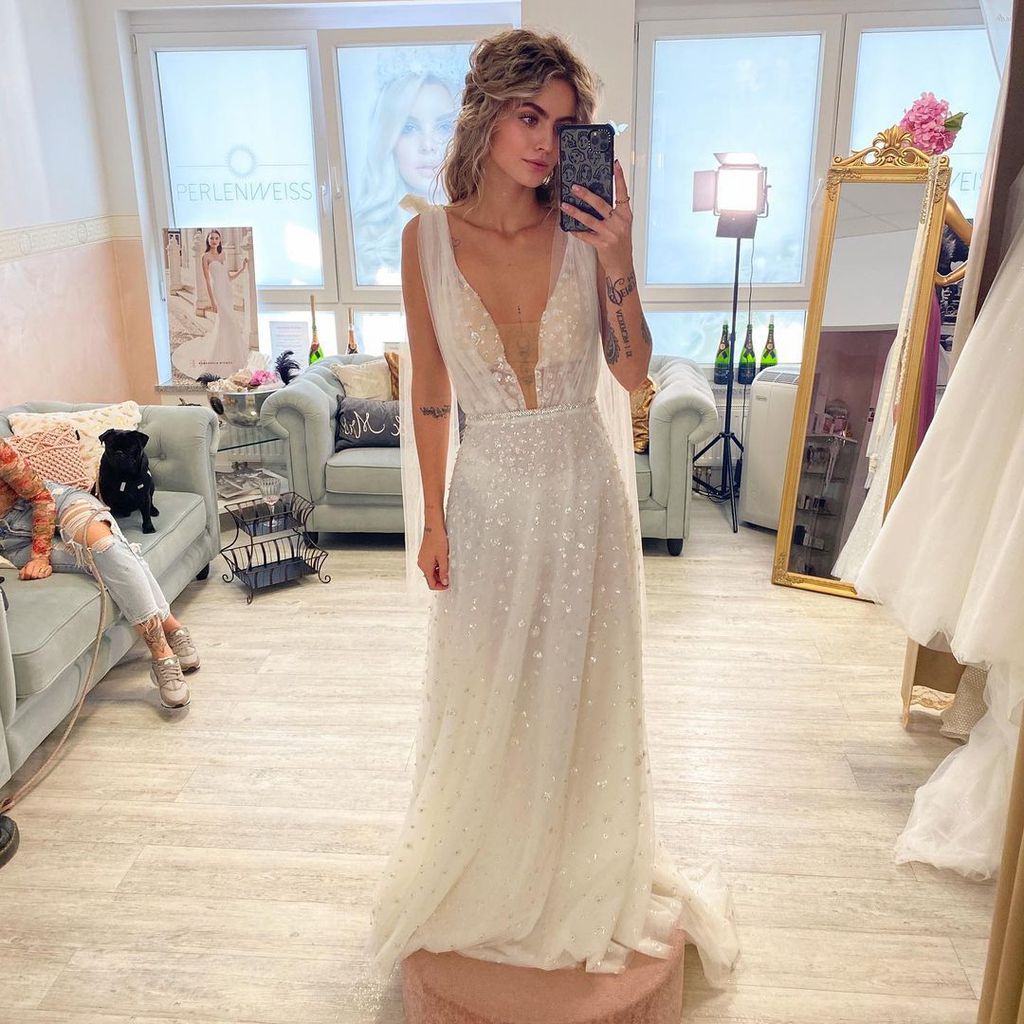 Nadine Wimmer bei der Brautkleidanprobe, Kleid Nummer 5