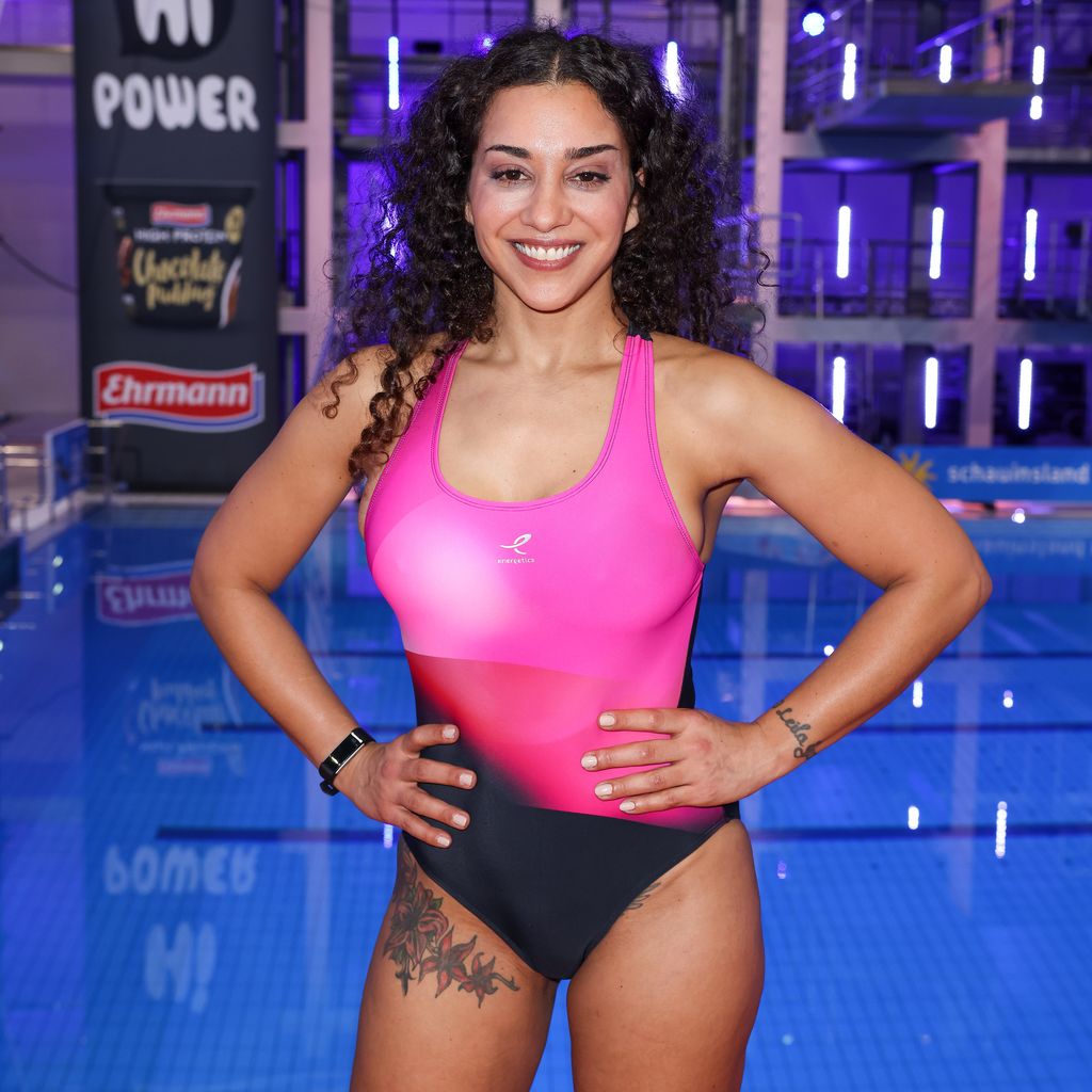 Nadja Benaissa, Sängerin