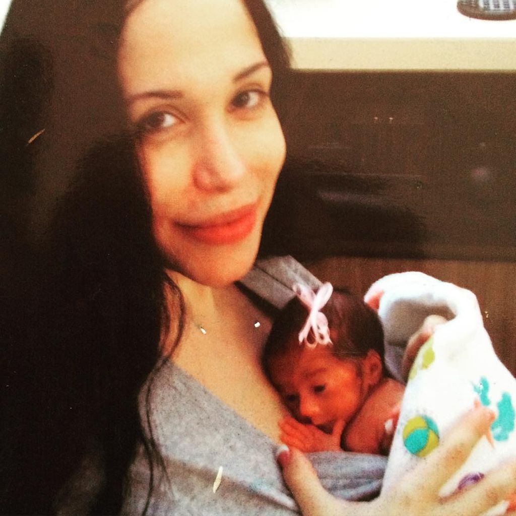 Nadya Suleman mit einem ihrer Achtlinge