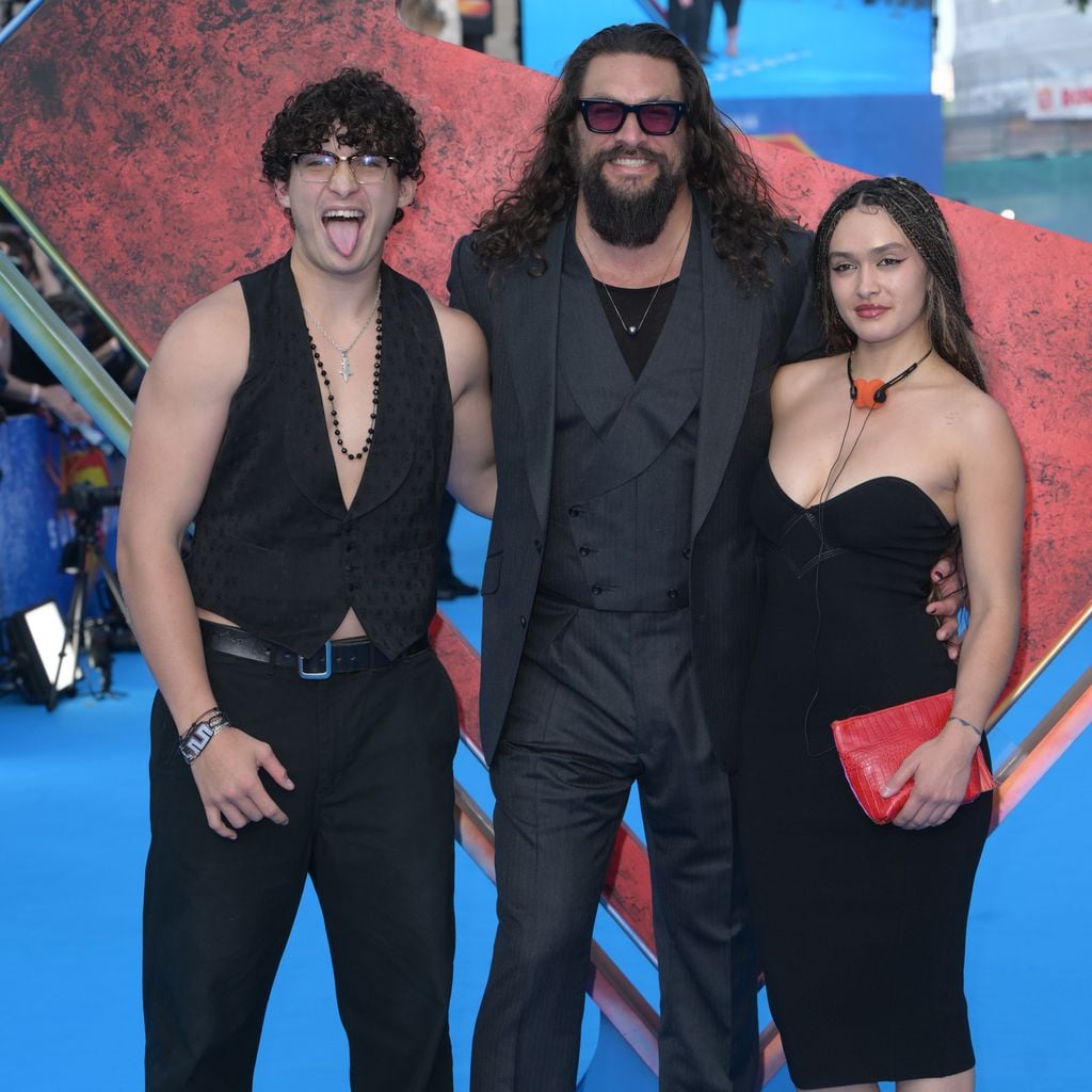 Nakoa-Wolf Momoa, Jason Momoa und Lola Iolani Momoa beim Supergirl Fan Event am Leicester Square in London 2026