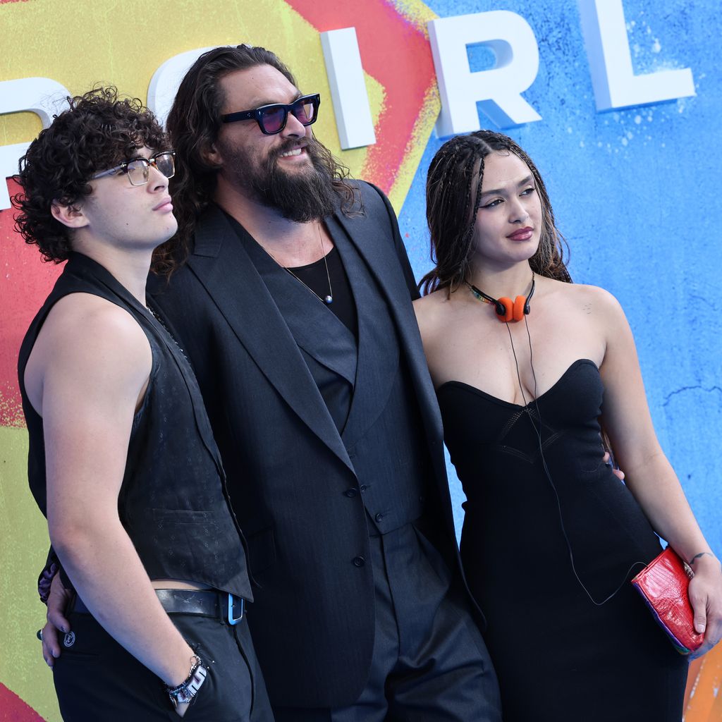Nakoa-Wolf Momoa, Jason Momoa und Lola Iolani Momoa beim Supergirl Fan Event in Leicester Square, London, 2026