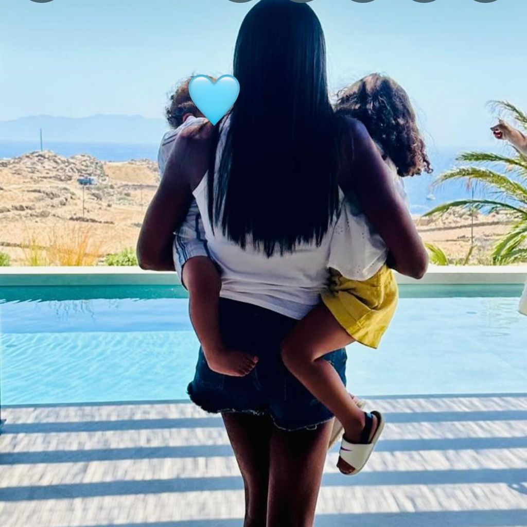 Naomi Campbell mit ihren Kindern im August 2024