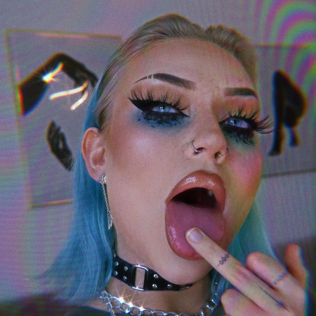 Naomi Jon, YouTuberin