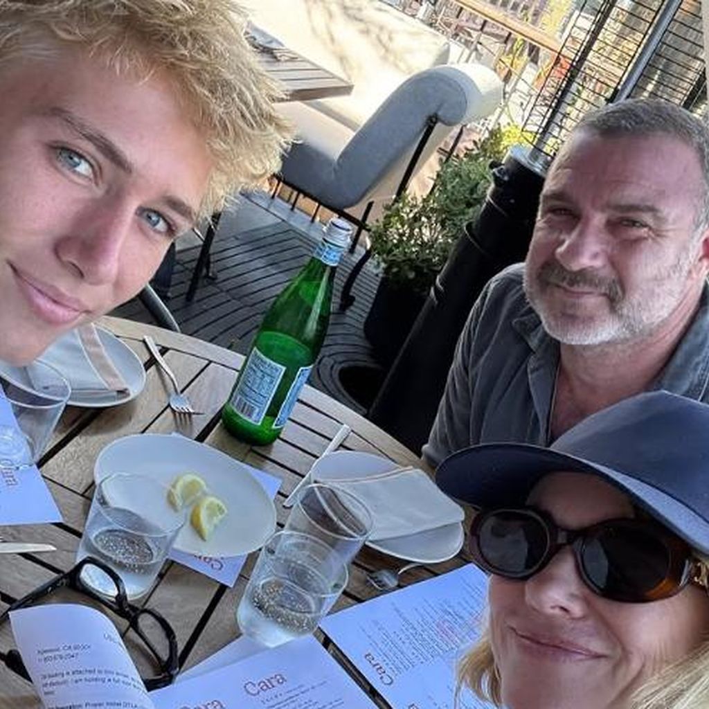 Naomi Watts, Liev Schreiber und ihr Sohn Sasha, August 2025