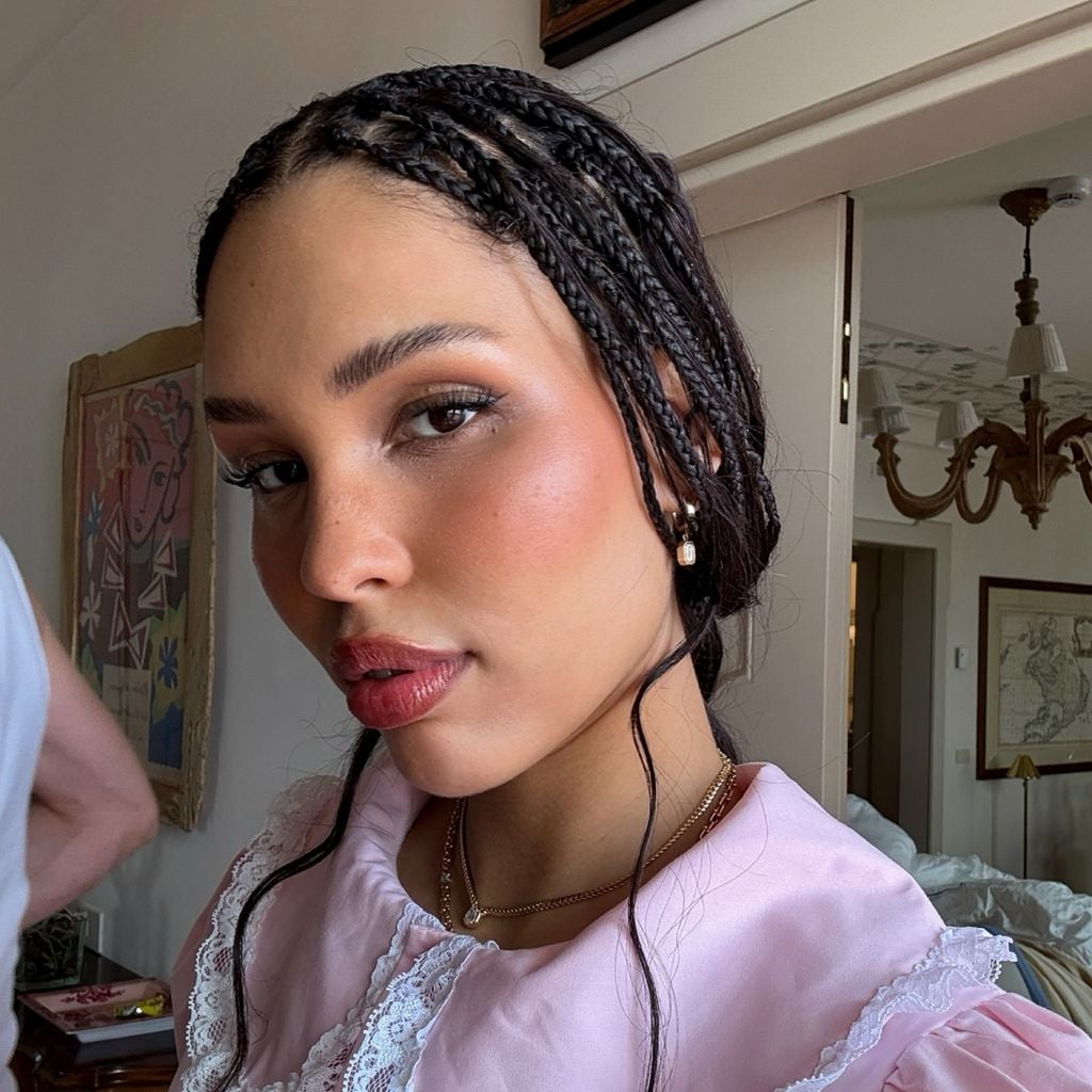 Nara Smith, Model und Influencerin