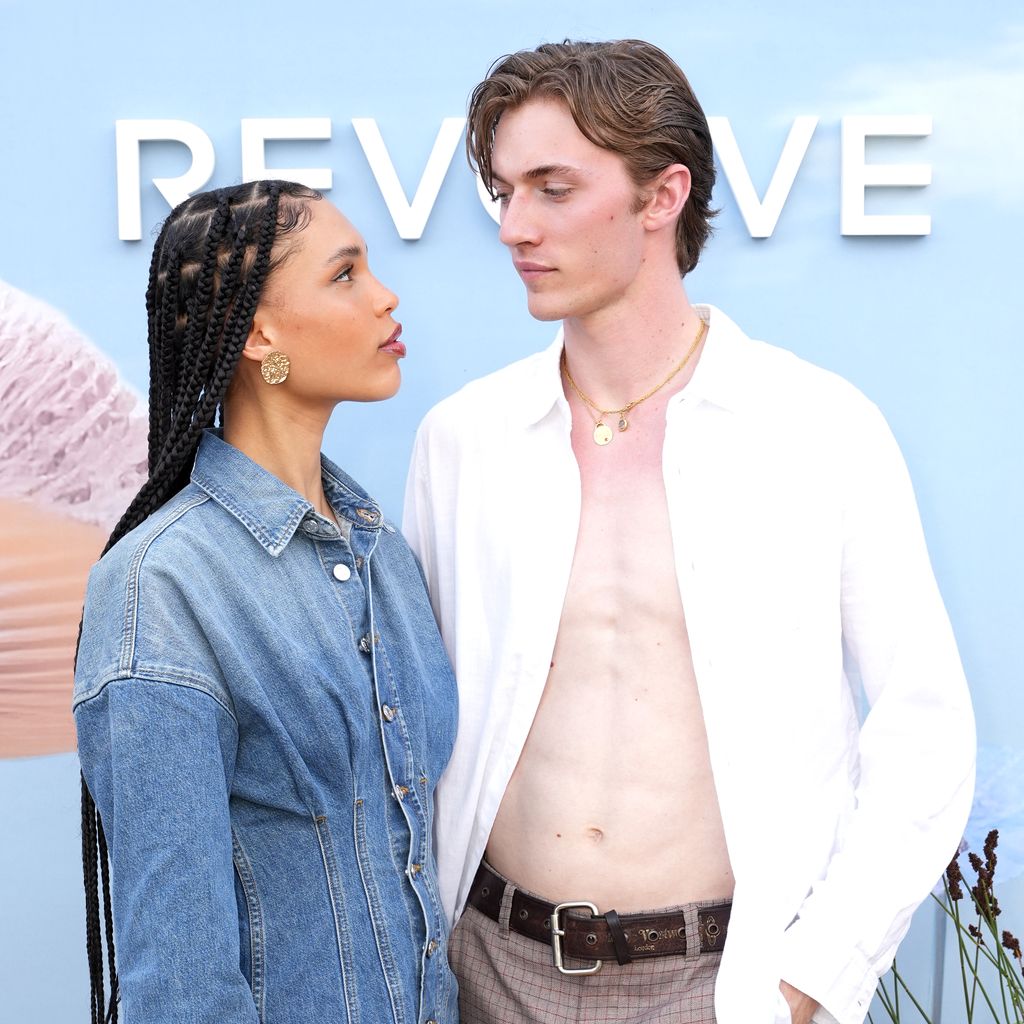 Nara und Lucky Blue Smith im April 2023
