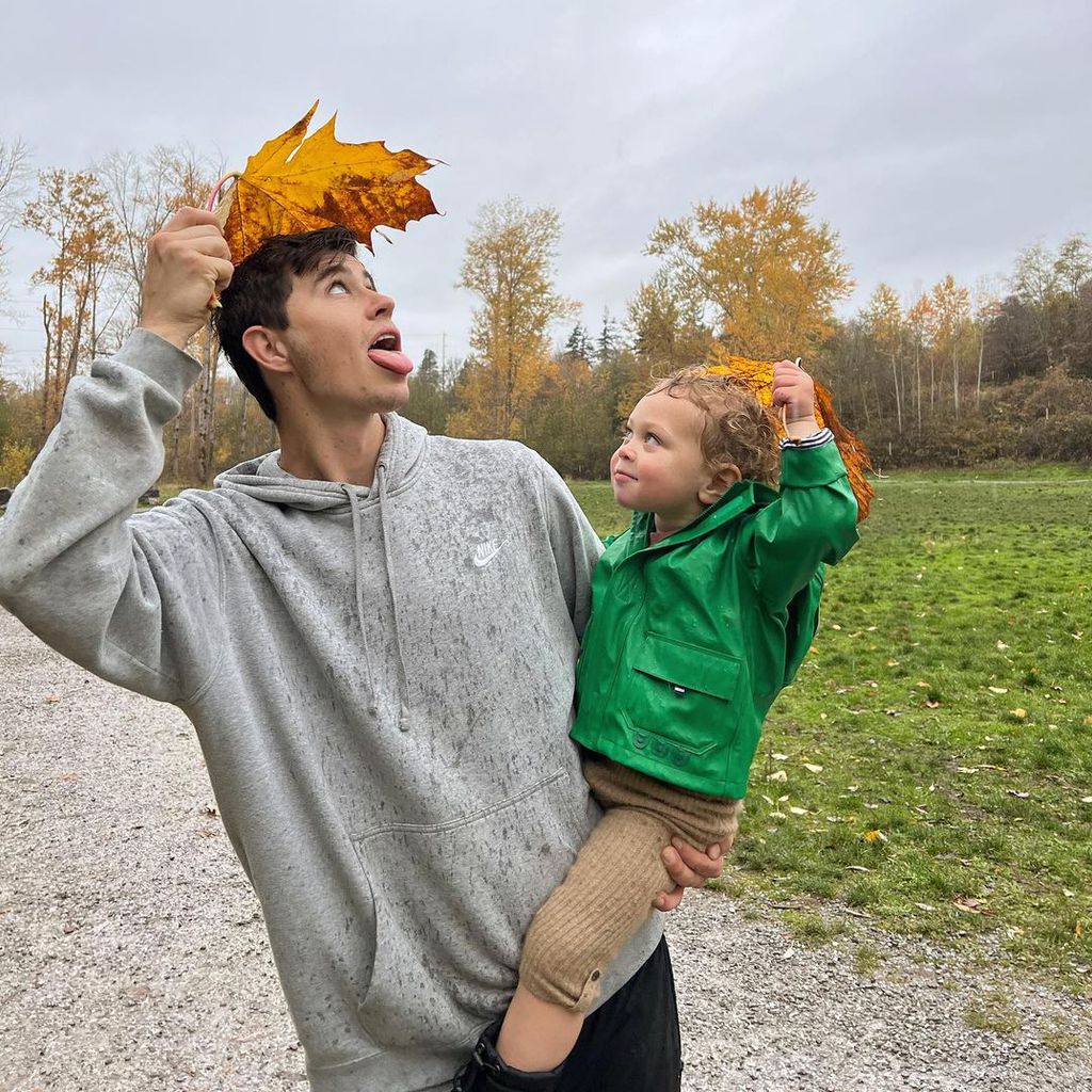 Nash Grier mit seinem Sohn