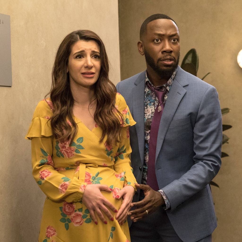 Nasim Pedrad und Lamorne Morris in einer Szene aus "New Girl", Folge "The Curse of the Pirate Bride" (Staffel 7, Episode 7)
