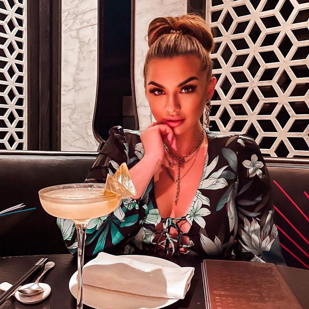 Natalia Osada, TV-Sternchen