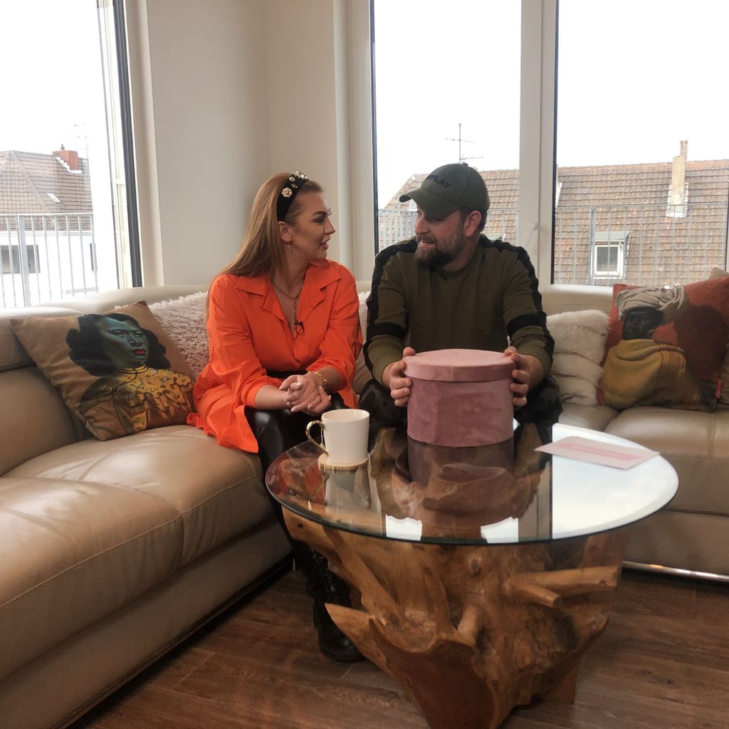 Natalia Osada und ihr Verlobter Jiorgos bei "Lust oder Frust – Die Sexbox"