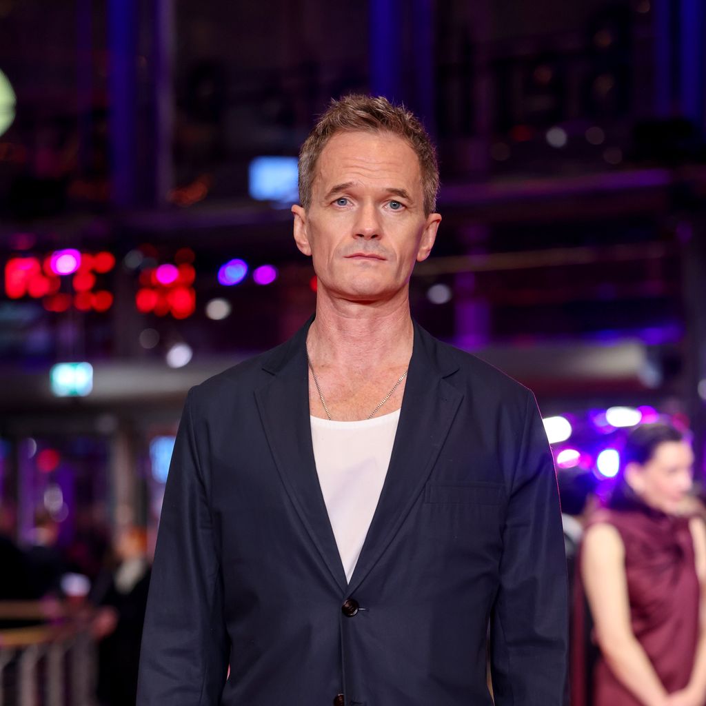 Neil Patrick Harris bei der Premiere von "No Good Men" auf dem Roten Teppich der Berlinale 2026 im Berlinale Palast, Berlin