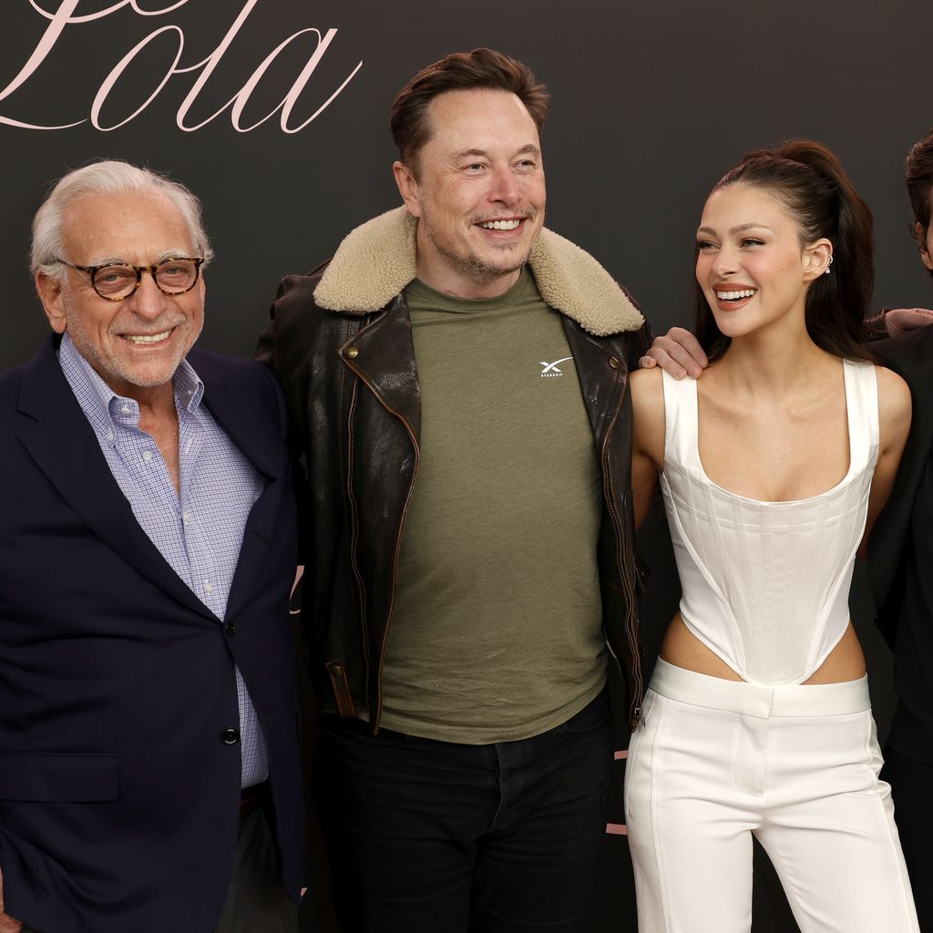 Die Peltz-Familie und Elon Musk bei der Premiere von "Lola" im Regency Bruin Theatre in Los Angeles