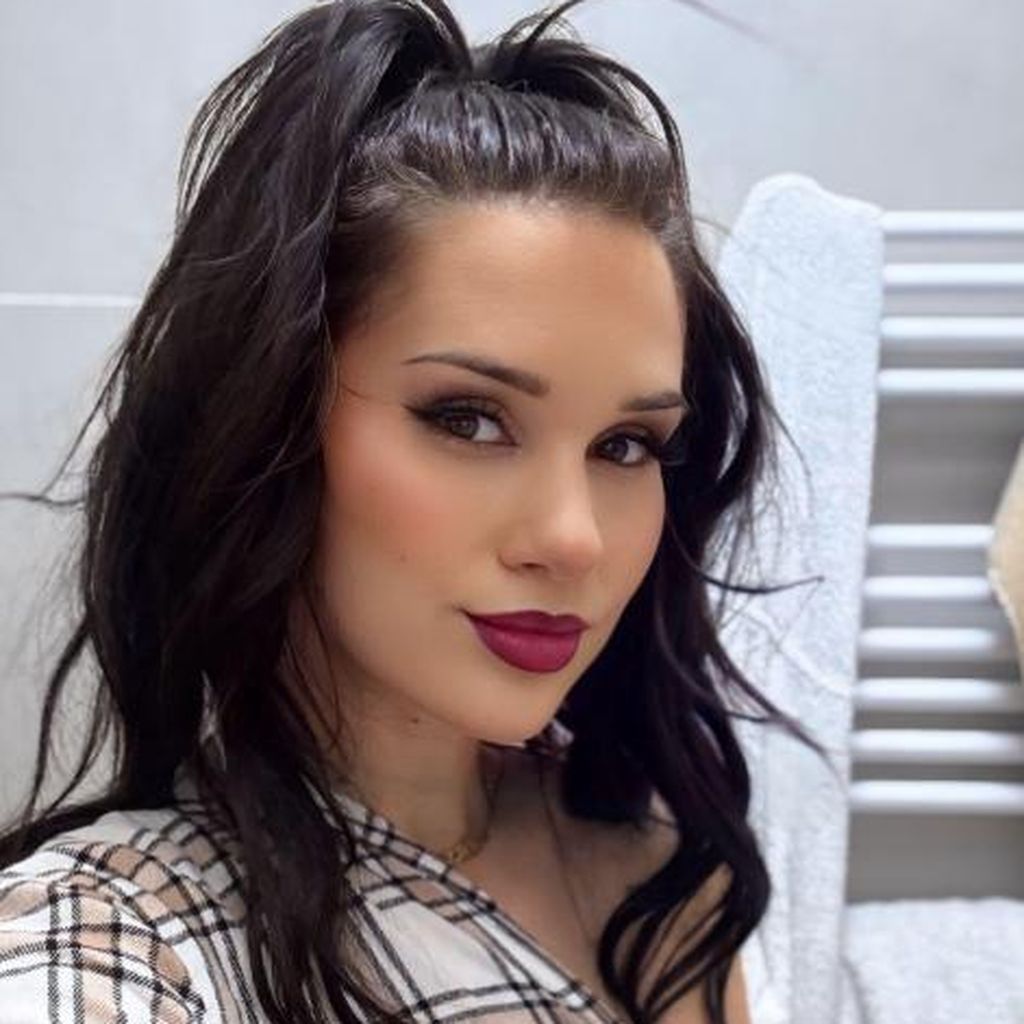 Nessi alias nessiontour, Influencerin