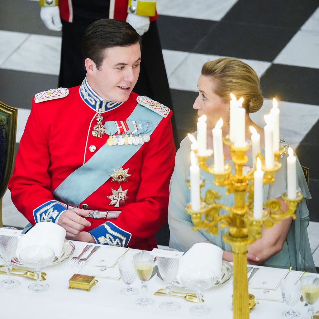 Ngô Phương Ly, Kronprinz Christian und Mette Frederiksen beim Staatsbankett im Schloss Christiansborg