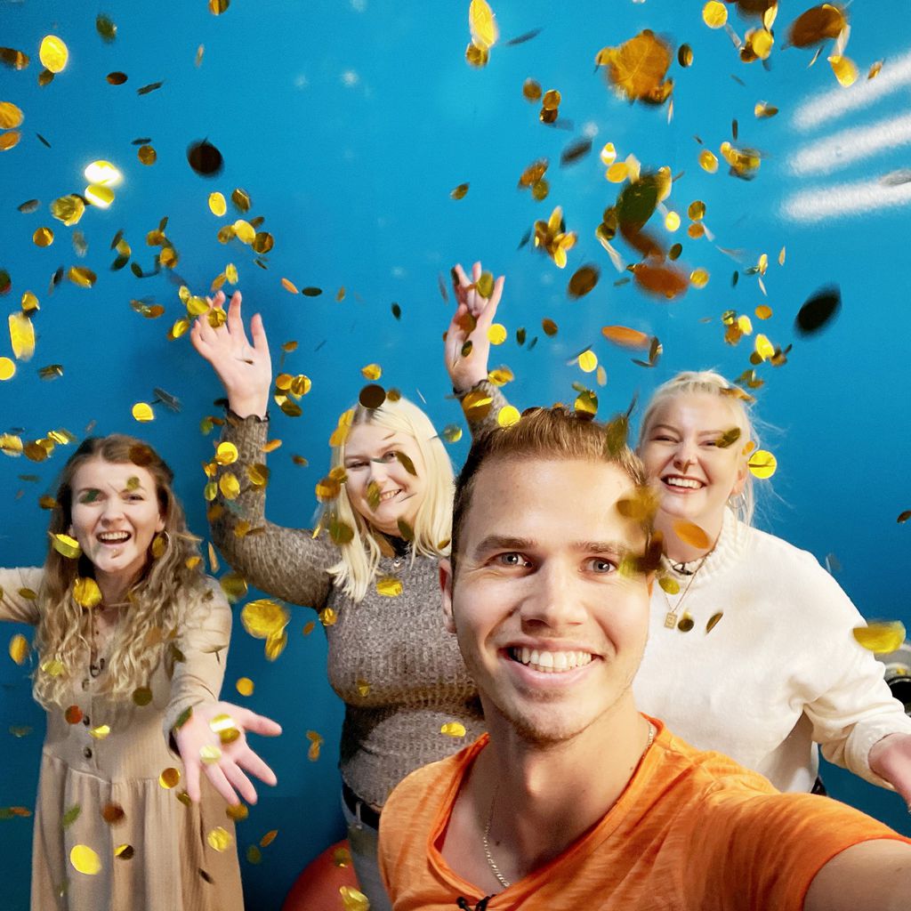 "Schwiegertochter gesucht"-Nic mit Merle, Josi und Laura